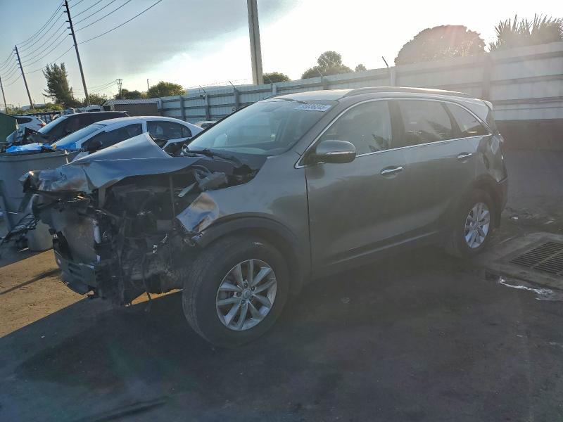 KIA SORENTO 2017 with VIN 5XYPG4A36HG258720 - Photo from auction