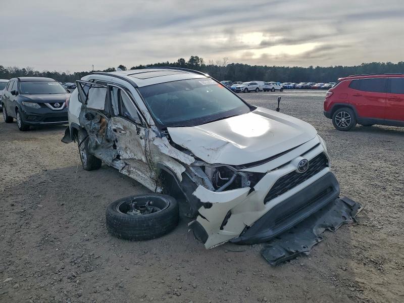 Photo 4 from auction – 2022 TOYOTA RAV4 with VIN 2T3C1RFV8NW199402