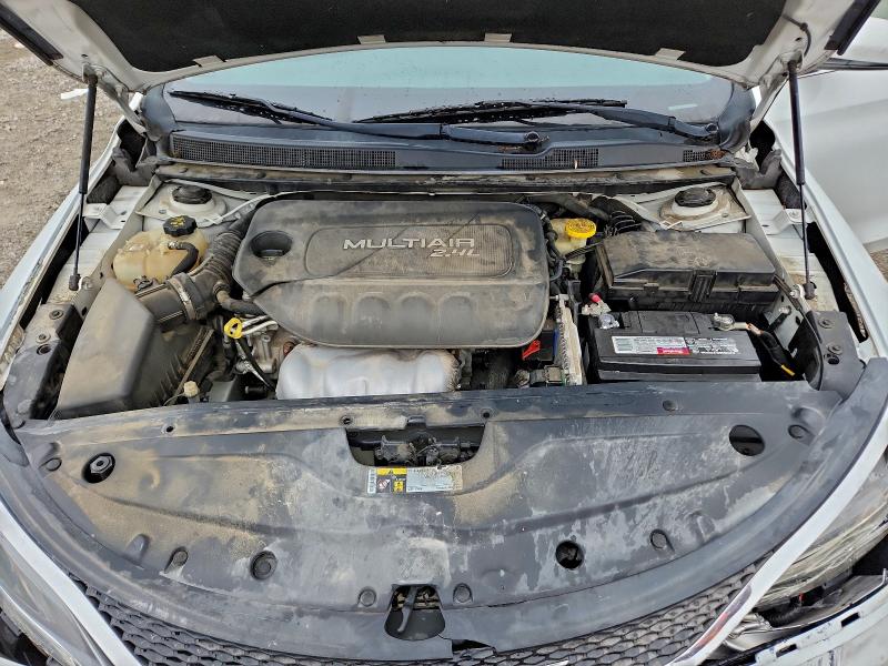 Photo 11 from auction – 2015 CHRYSLER 200 LIMITE with VIN 1C3CCCAB6FN609972