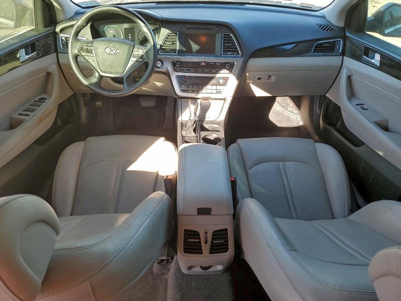 Photo 8 from auction – 2017 HYUNDAI SONATA HYB with VIN KMHE34L37HA074642