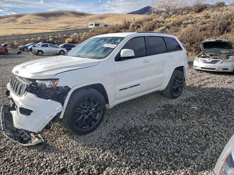 JEEP GRAND CHER 2018 with VIN 1C4RJFAG5JC444039 - Photo from auction