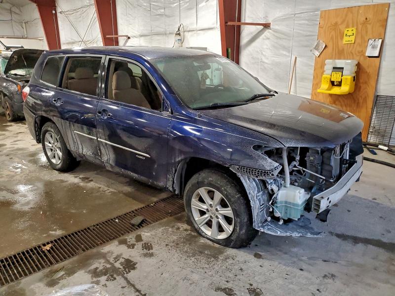 Photo 4 from auction – 2011 TOYOTA HIGHLANDER with VIN 5TDBK3EH3BS063242