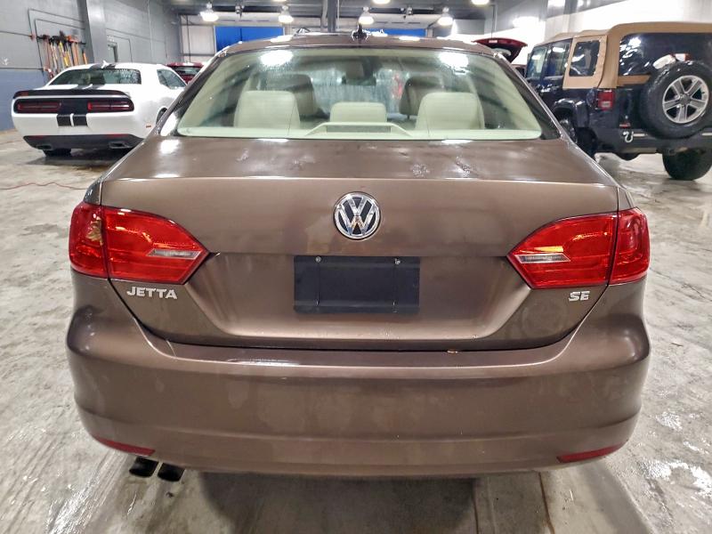 Photo 6 from auction – 2014 VOLKSWAGEN JETTA SE with VIN 3VWD07AJ1EM256893