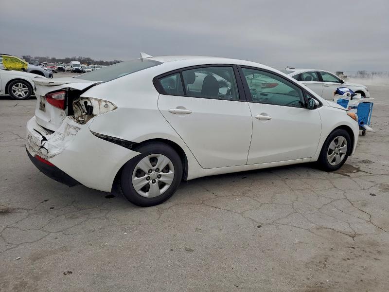 Photo 3 from auction – 2015 KIA FORTE LX with VIN KNAFX4A60F5368221