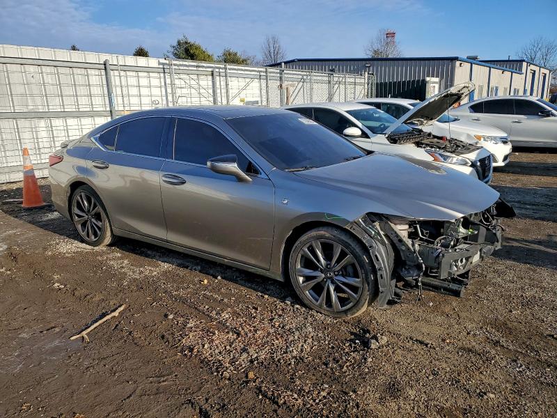 Photo 4 from auction – 2019 LEXUS ES with VIN 58ABZ1B14KU033576