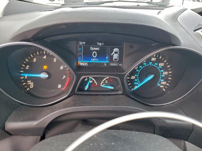 Foto 9 de la subasta – 2016 FORD ESCAPE SE con VIN 1FMCU0G70GUC44962