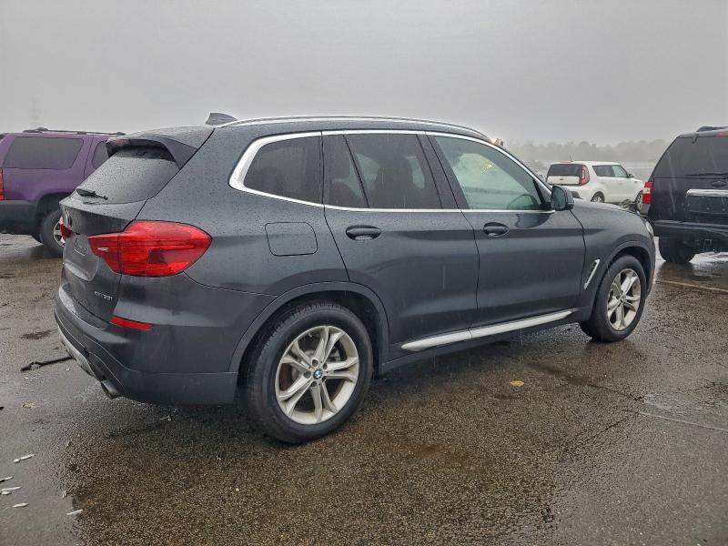 Photo 3 from auction – 2018 BMW X3 XDRIVE3 with VIN 5UXTR9C58JLD89101