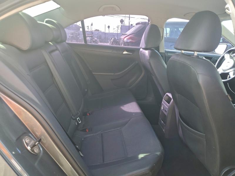 Photo 10 from auction – 2011 VOLKSWAGEN JETTA with VIN 3VWDZ7AJ2BM344353
