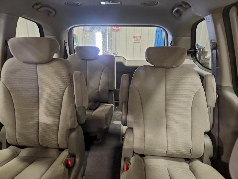 Photo 10 from auction – 2008 KIA SEDONA with VIN KNDMB133386266399