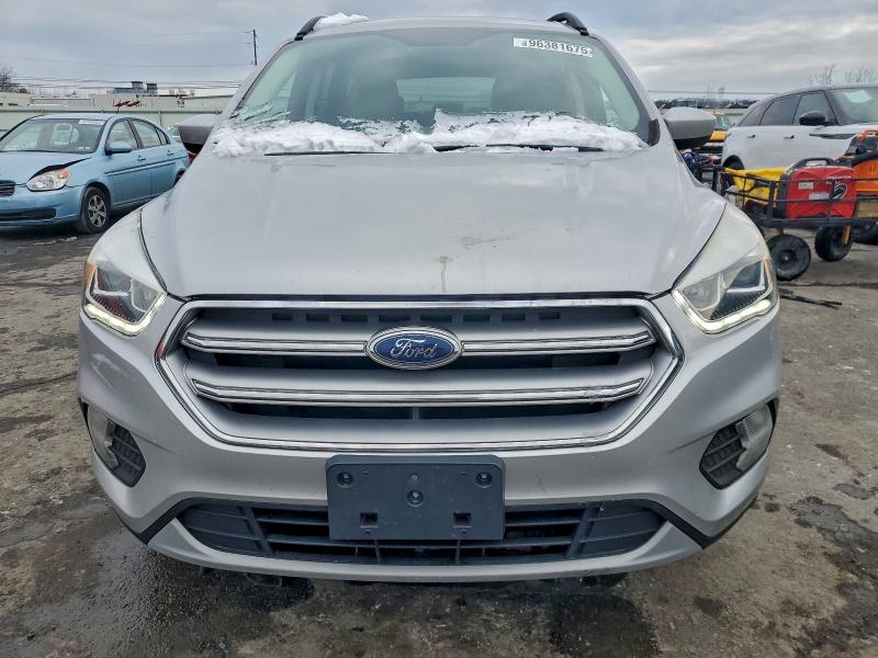 Photo 5 from auction – 2017 FORD ESCAPE SE with VIN 1FMCU0GD2HUC20153