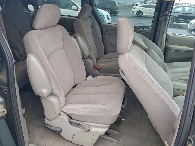 Photo 11 from auction – 2003 CHRYSLER TOWN & COU with VIN 2C4GP44L73R284887