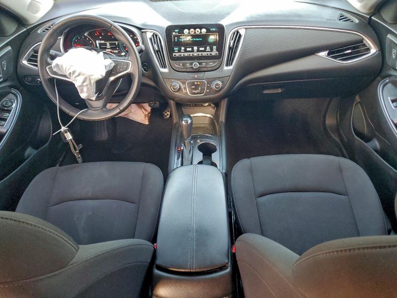 Photo 8 from auction – 2018 CHEVROLET MALIBU LT with VIN 1G1ZD5ST7JF166006
