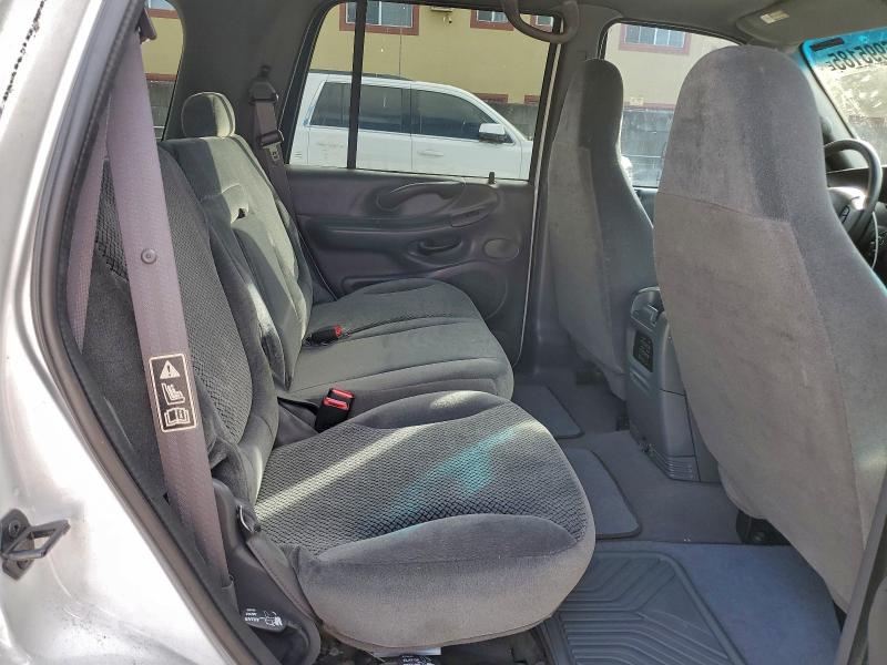 Photo 10 from auction – 2002 FORD EXPEDITION with VIN 1FMRU15W02LA20969