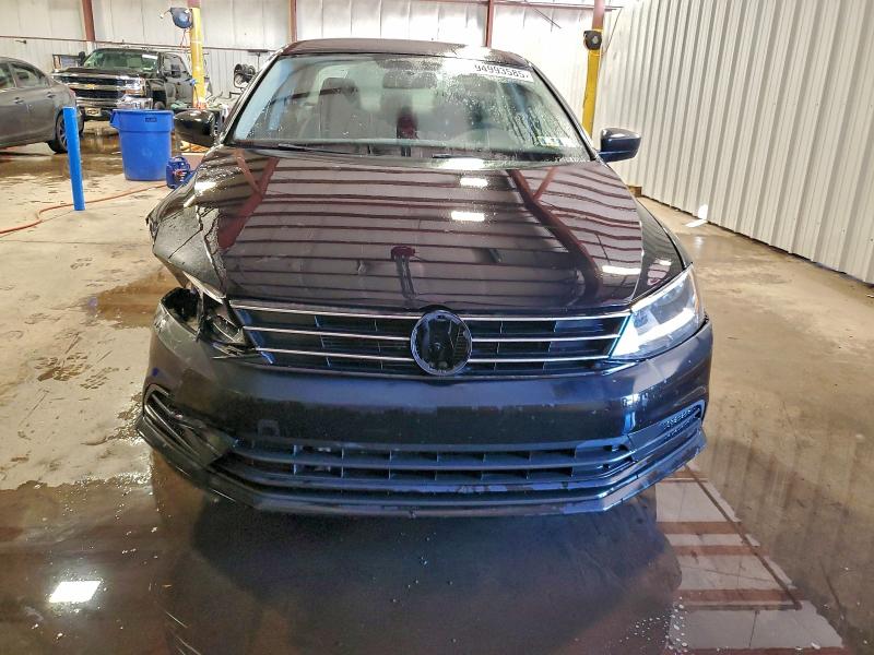 Photo 5 from auction – 2015 VOLKSWAGEN JETTA BASE with VIN 3VW2K7AJ6FM321336