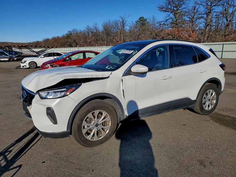 FORD ESCAPE 2023 مع رقم تعريف المركبة 1FMCU9GN4PUA62376 - صورة من المزاد