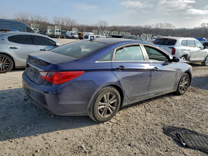 Photo 3 from auction – 2011 HYUNDAI SONATA GLS with VIN 5NPEB4AC0BH096511