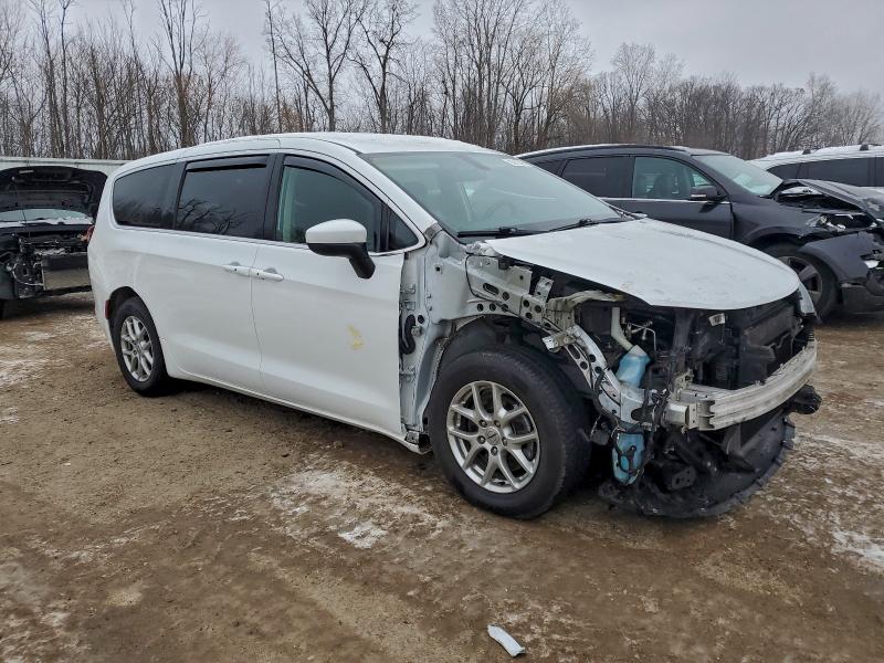 Photo 4 from auction – 2022 CHRYSLER VOYAGER with VIN 2C4RC1CG9NR144219