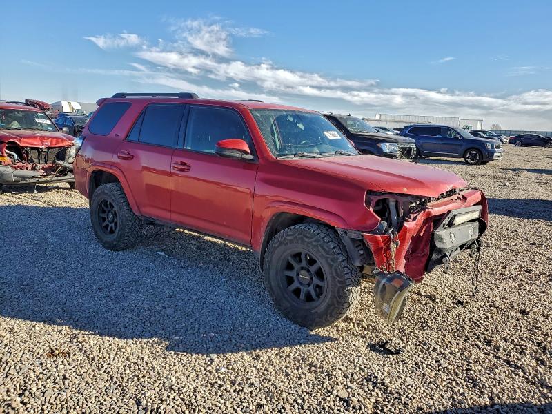 Photo 4 from auction – 2016 TOYOTA 4RUNNER SR with VIN JTEBU5JRXG5322399