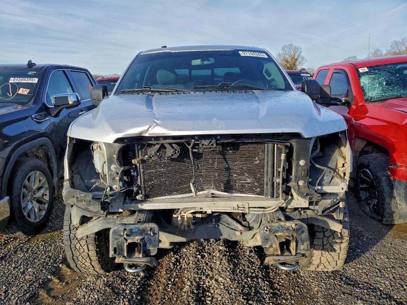 Photo 5 from auction – 2017 FORD F150 SUPER with VIN 1FTEW1EFXHKC17160