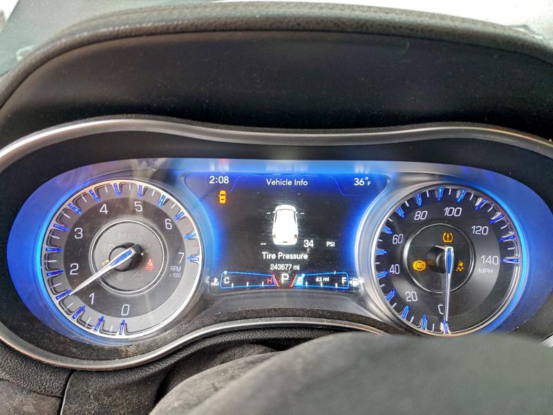 Photo 9 from auction – 2017 CHRYSLER 300C with VIN 2C3CCAKG6HH586929