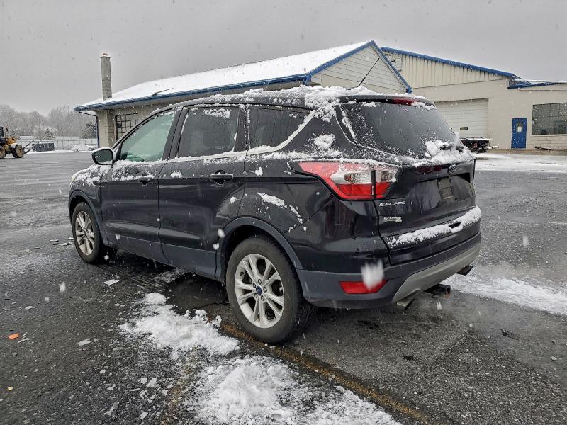 Photo 2 from auction – 2017 FORD ESCAPE SE with VIN 1FMCU0GD4HUE65830