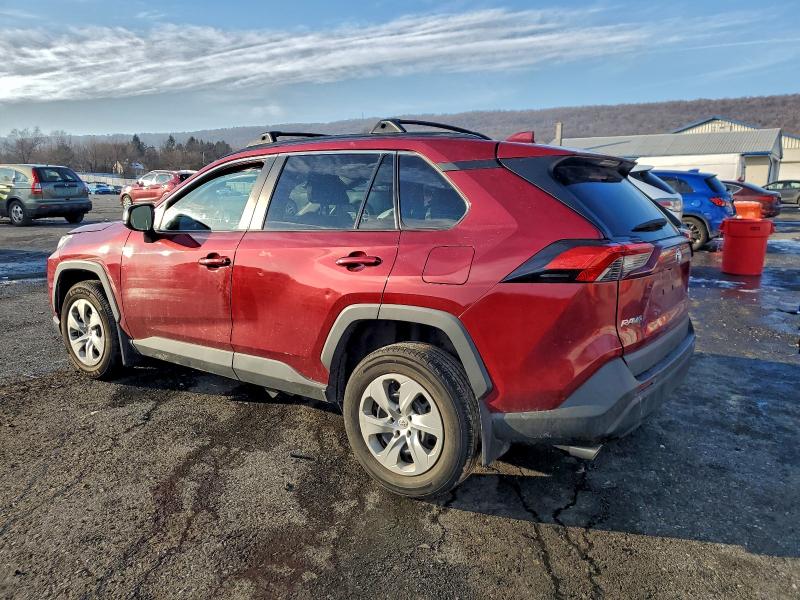 Photo 2 from auction – 2021 TOYOTA RAV4 LE with VIN 2T3F1RFV4MW235016