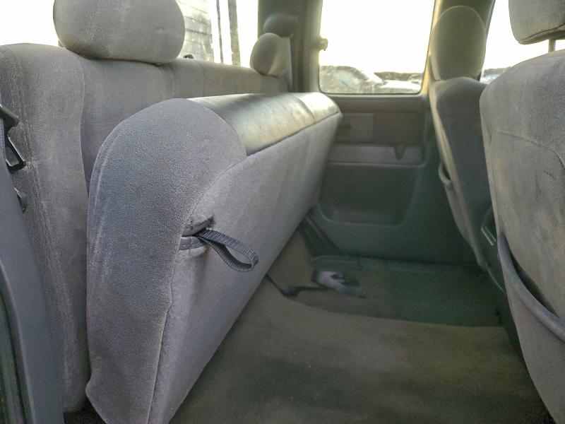 Photo 10 from auction – 2005 CHEVROLET SILVERADO with VIN 1GCEK19T55E202961
