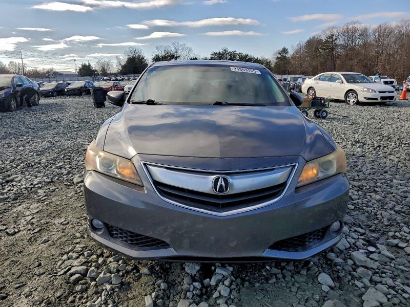 Photo 5 from auction – 2013 ACURA ILX 20 TEC with VIN 19VDE1F77DE007336