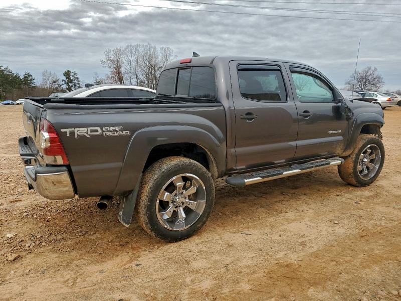 Photo 3 from auction – 2015 TOYOTA TACOMA DOU with VIN 5TFLU4EN2FX129192