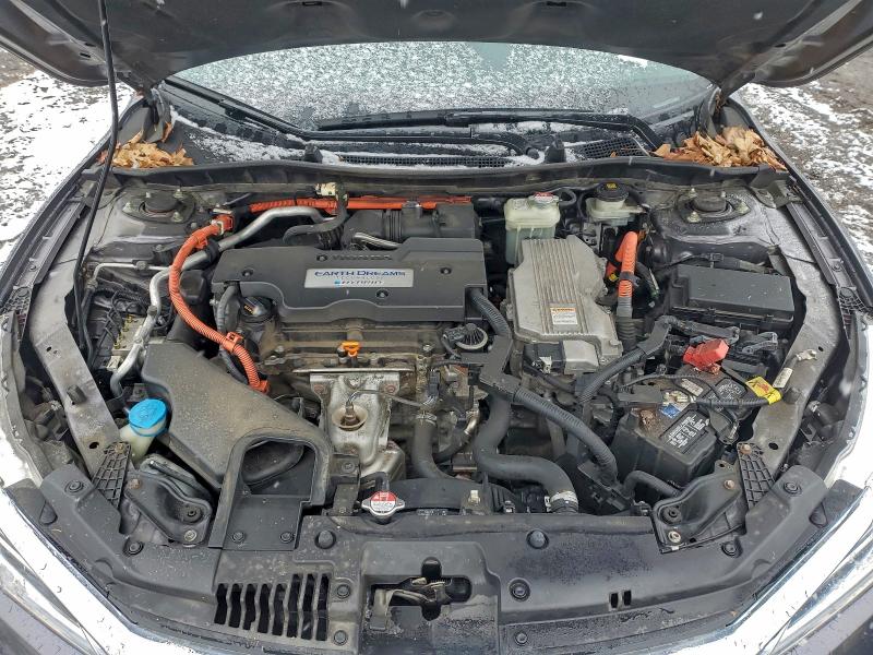 Photo 11 from auction – 2017 HONDA ACCORD TOU with VIN JHMCR6F74HC021663