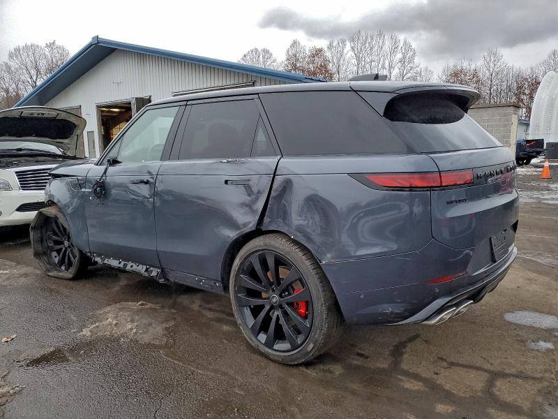 Photo 2 from auction – 2025 LAND ROVER RANGE ROVE with VIN SAL1L9E9XSA485597