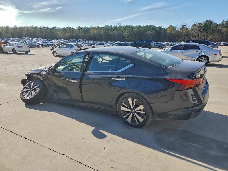 Photo 2 from auction – 2022 NISSAN ALTIMA SV with VIN 1N4BL4DVXNN344285