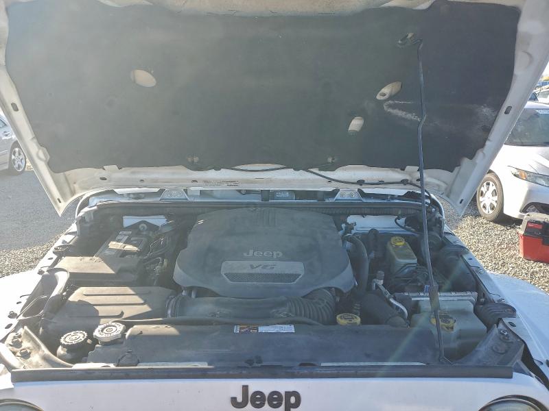 Photo 12 from auction – 2014 JEEP WRANGLER U with VIN 1C4BJWEG9EL180695