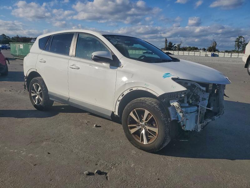 Photo 4 from auction – 2018 TOYOTA RAV4 ADVEN with VIN 2T3WFREV3JW477360