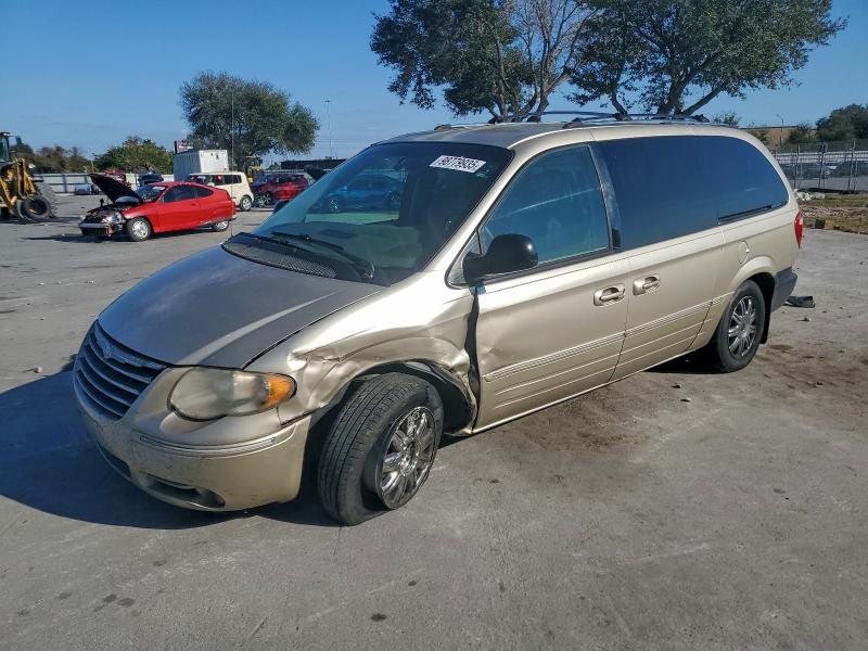 CHRYSLER TOWN & COU 2005 with VIN 2C8GP64L65R232132 - Photo from auction
