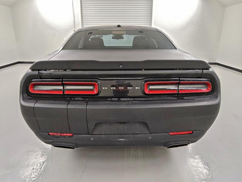 Photo 6 from auction – 2018 DODGE CHALLENGER with VIN 2C3CDZAG0JH118925