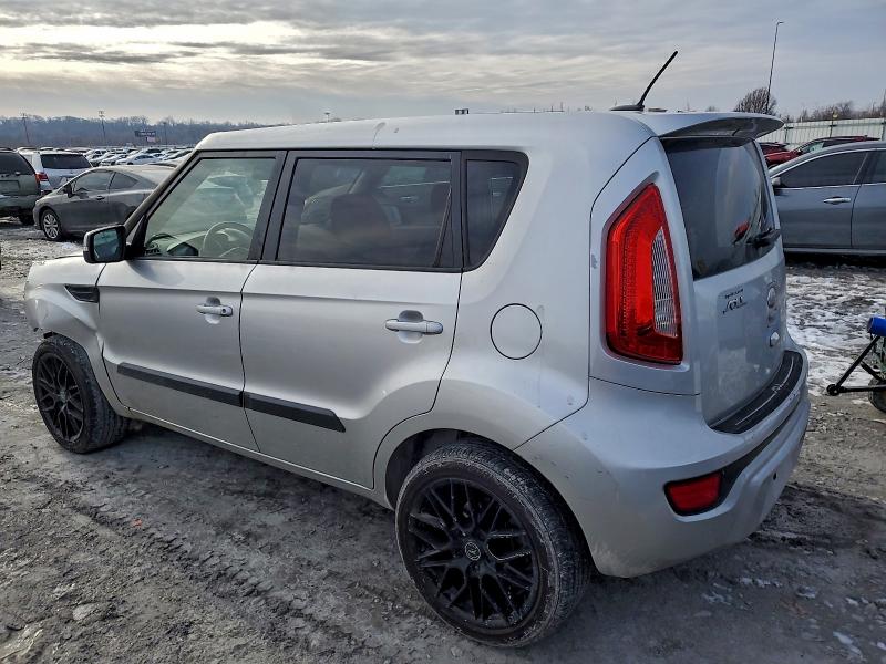 Photo 2 from auction – 2013 KIA SOUL with VIN KNDJT2A60D7585394