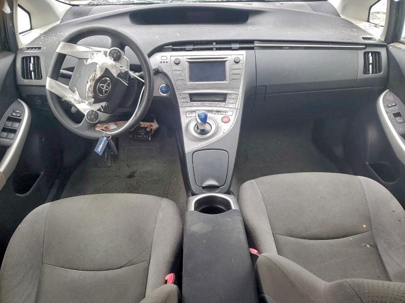 Photo 8 from auction – 2013 TOYOTA PRIUS with VIN JTDKN3DU0D5683125
