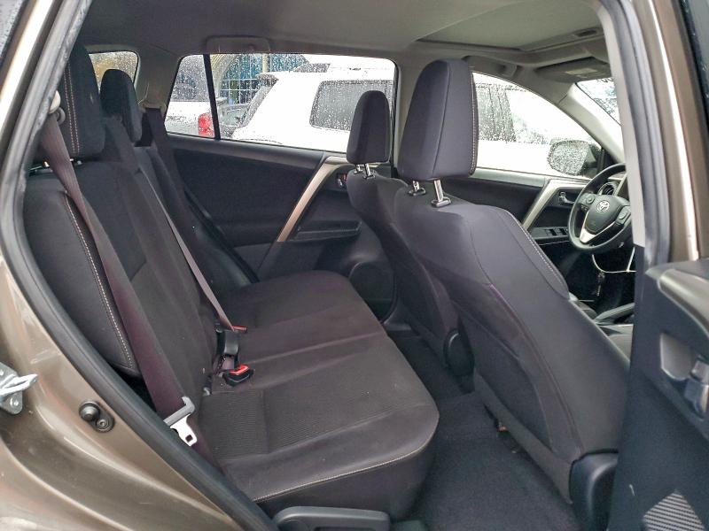 Photo 11 from auction – 2015 TOYOTA RAV4 XLE with VIN JTMRFREV2FD148487
