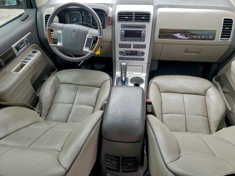 Zdjęcie 8 z aukcji – 2010 LINCOLN MKX z VIN 2LMDJ6JC2ABJ30095