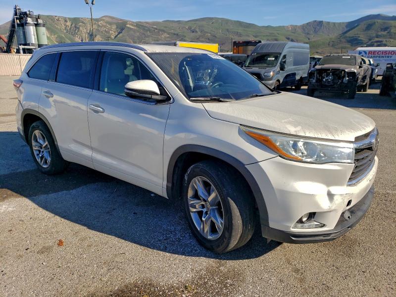 Photo 4 from auction – 2015 TOYOTA HIGHLANDER with VIN 5TDYKRFH1FS068425