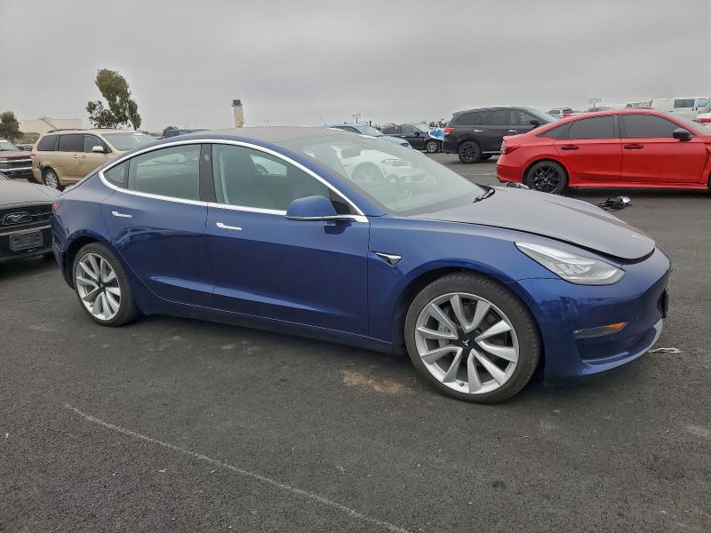 Photo 4 from auction – 2018 TESLA MODEL 3 with VIN 5YJ3E1EB1JF150992
