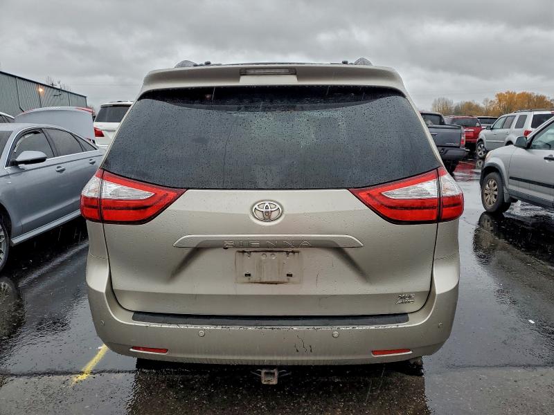 Photo 6 from auction – 2015 TOYOTA SIENNA XLE with VIN 5TDDK3DC6FS097325