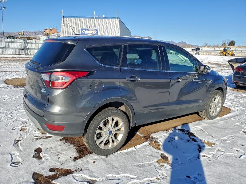 Photo 3 from auction – 2017 FORD ESCAPE SE with VIN 1FMCU9G9XHUC01561
