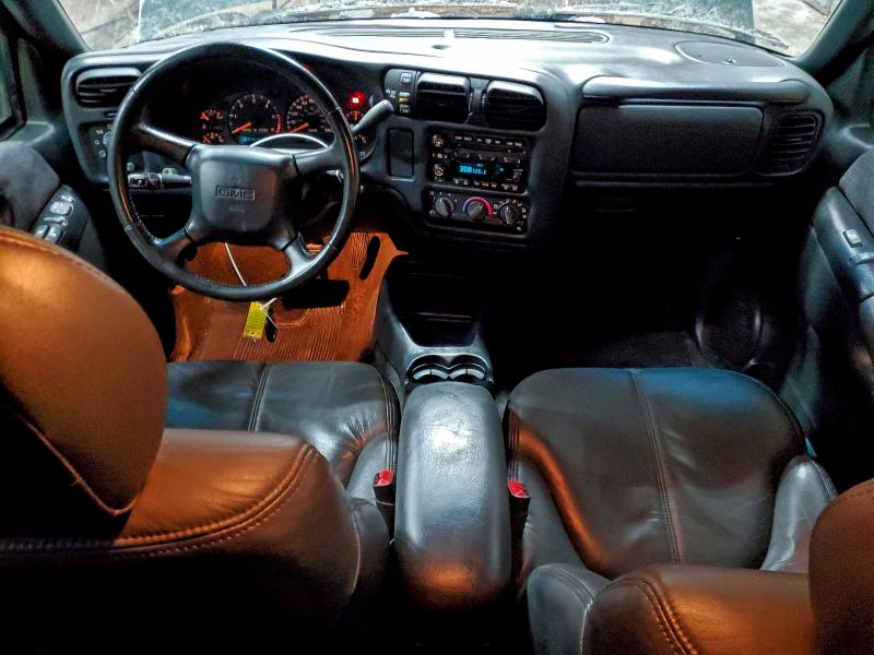 Photo 8 from auction – 2002 GMC SONOMA with VIN 1GTDT13W82K237955