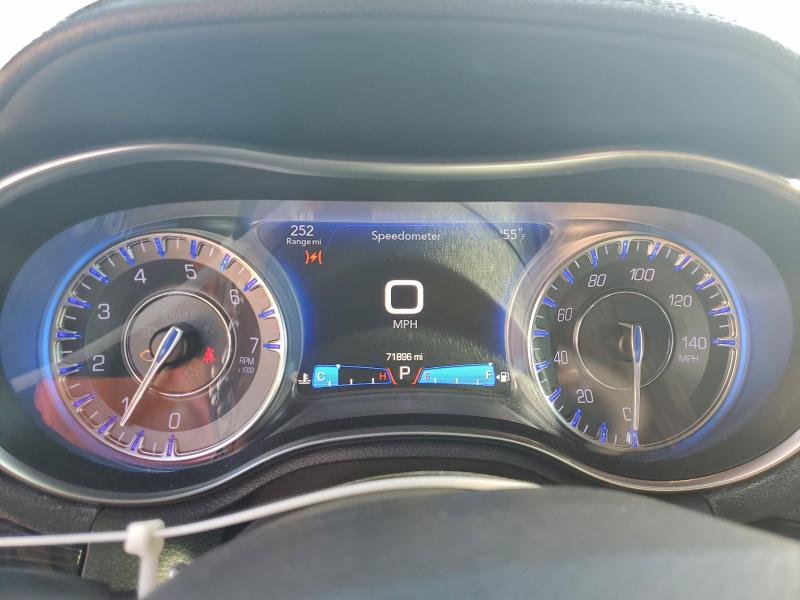 Photo 9 from auction – 2018 CHRYSLER 300 LIMITE with VIN 2C3CCAEGXJH190097