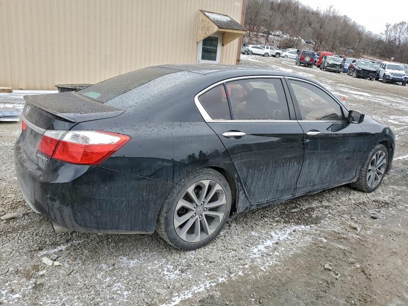 Photo 3 from auction – 2015 HONDA ACCORD SPO with VIN 1HGCR2F58FA212943