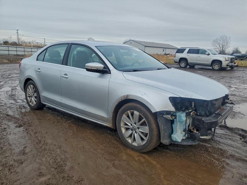 Photo 4 from auction – 2015 VOLKSWAGEN JETTA SE with VIN 3VWD17AJ2FM267271