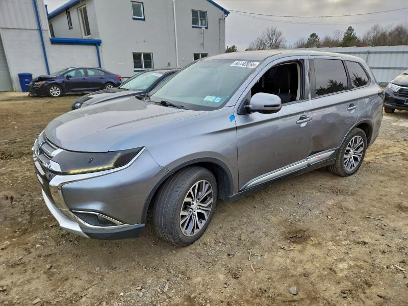 MITSUBISHI OUTLANDER 2017 with VIN JA4AZ3A37HZ015715 - Photo from auction