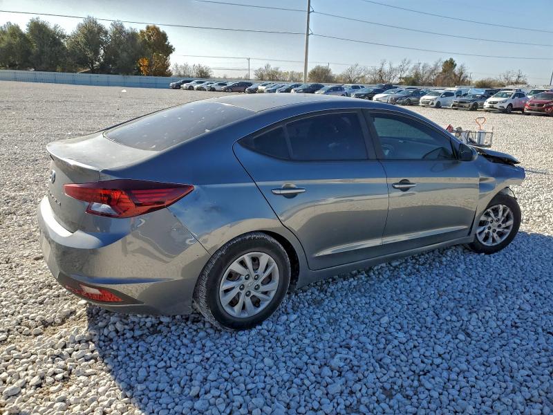 Photo 3 from auction – 2019 HYUNDAI ELANTRA SE with VIN 5NPD74LFXKH471650
